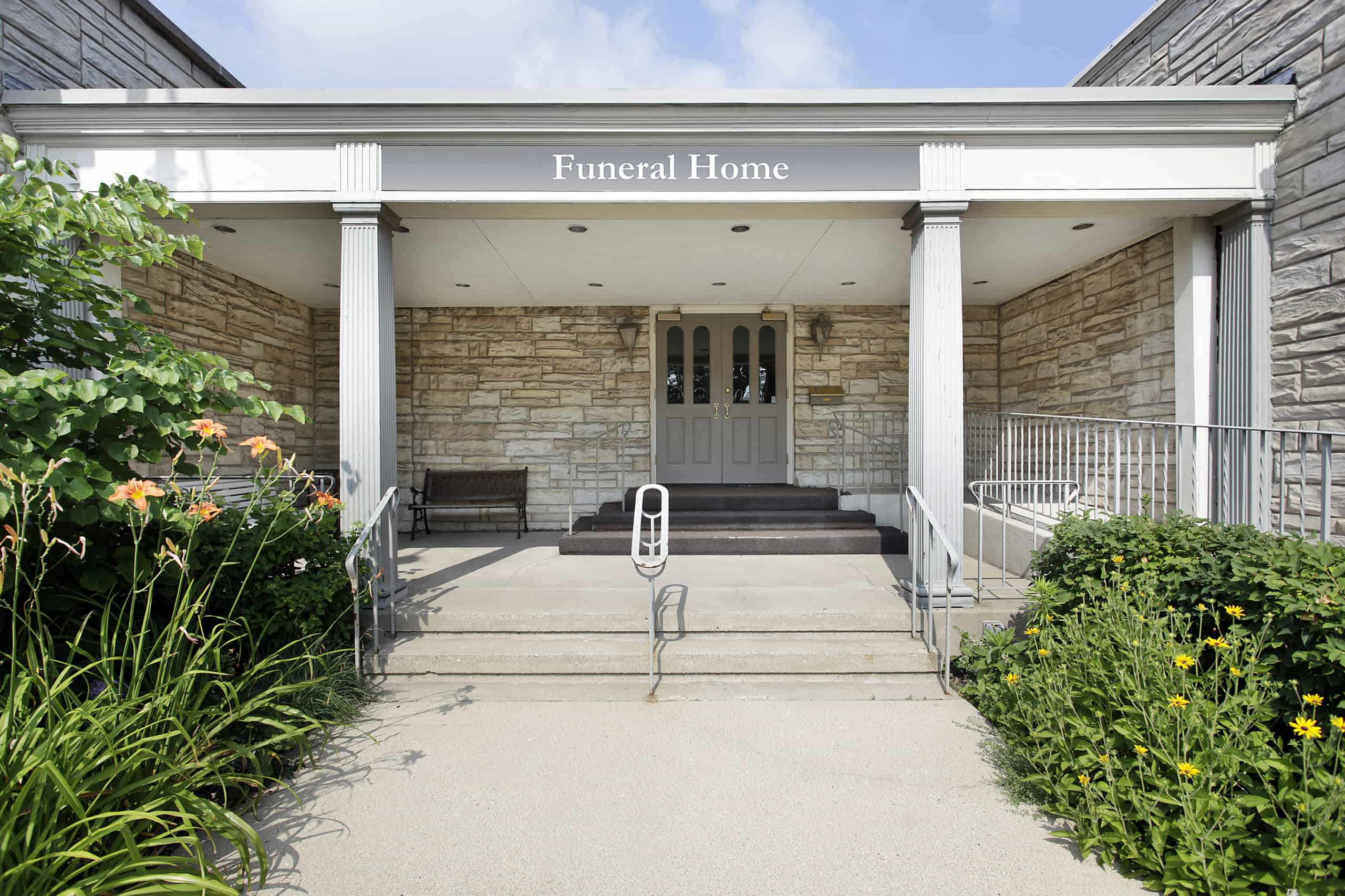 do-funeral-homes-usually-take-pictures-of-the-deceased